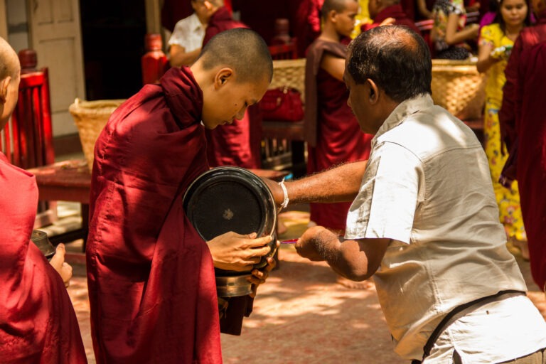 Mönche in Mandalay