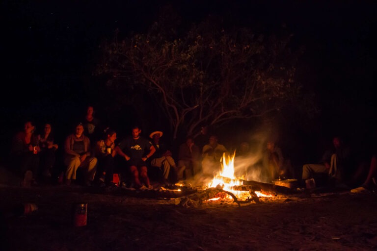 Lagerfeuer im Buschcamp