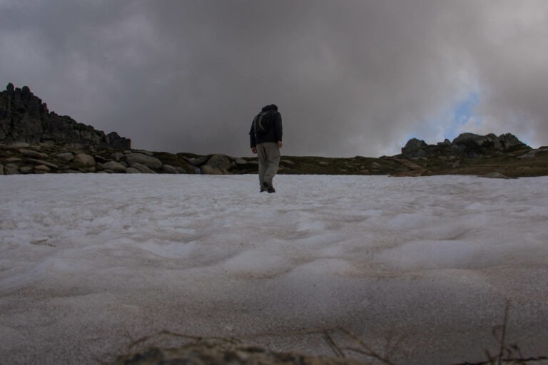Zum Gipfel des Mount Kosciuszko (2229m)